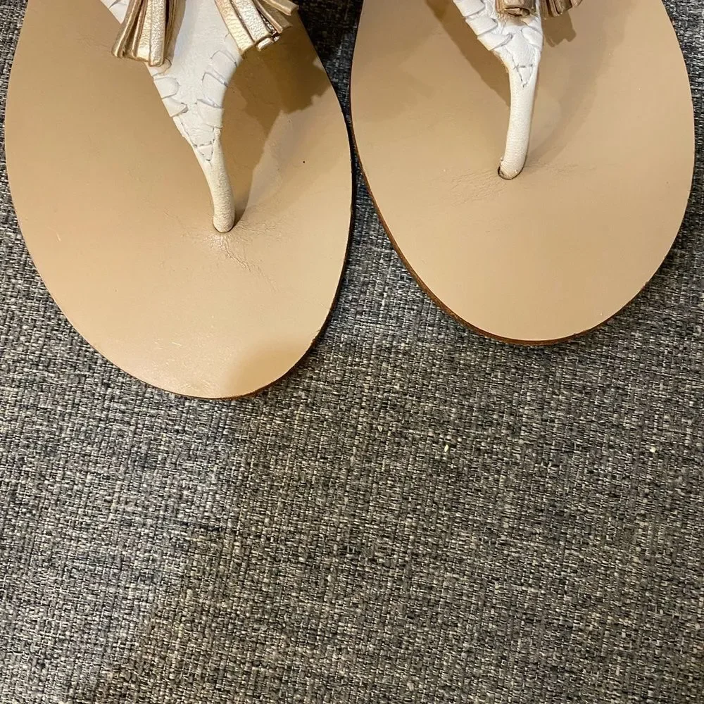 Jack Rogers White and Tan Alana Tassel Thong Sandals Women’s Size 8